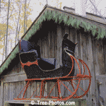 Santa's Sleigh Ready To Bring Gifts On Christmas Eve | Tree+Christmas @ Tree-Pictures.com